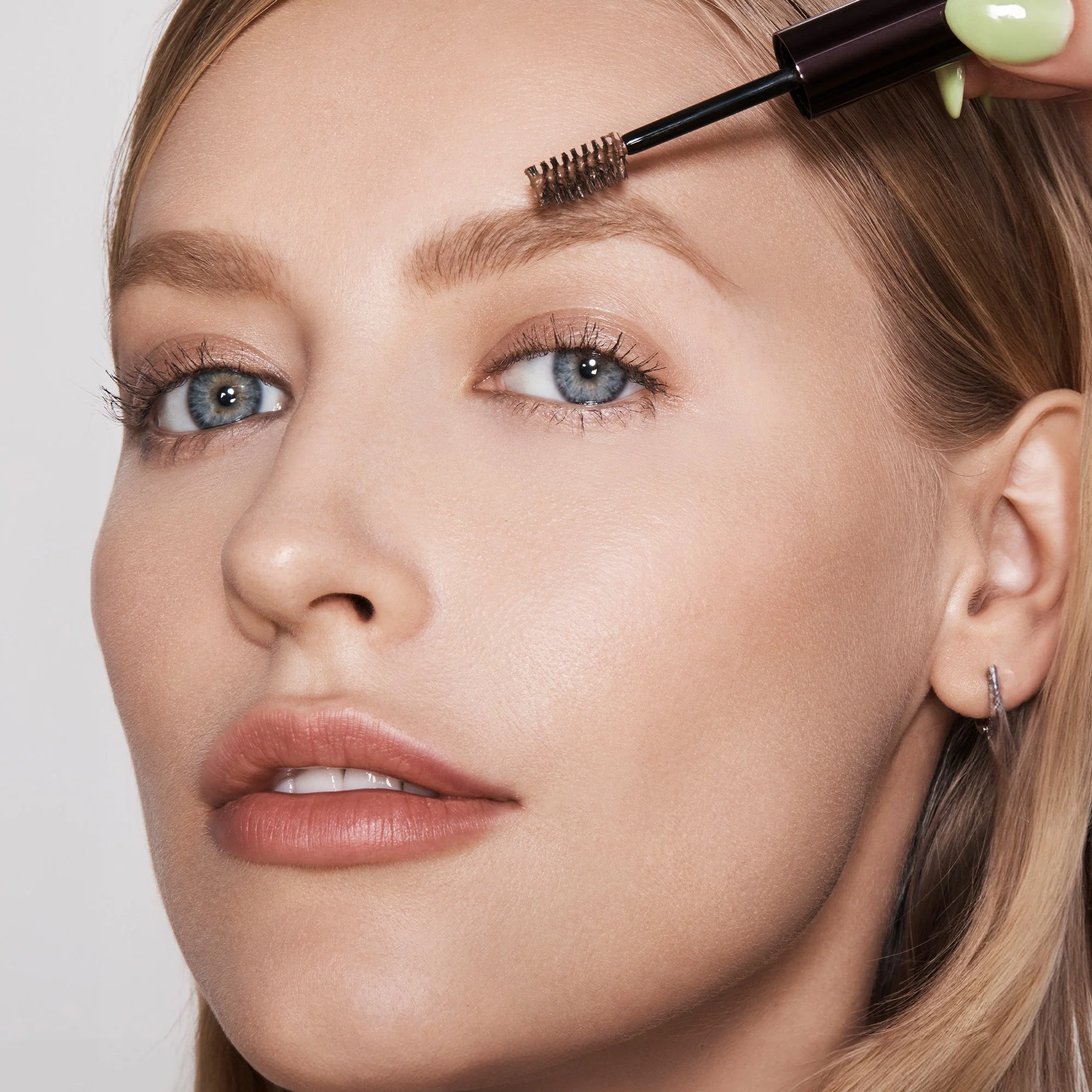 Arch™ Brow Volumizing Fiber Gel - Image 4