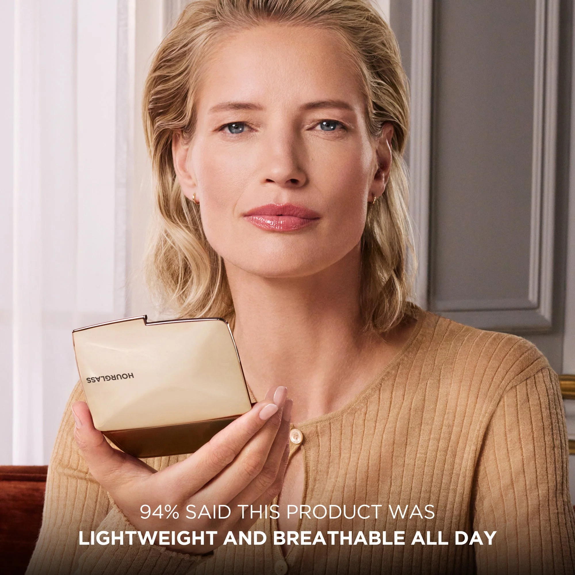 Vanish Airbrush Pressed Powder - Image 7