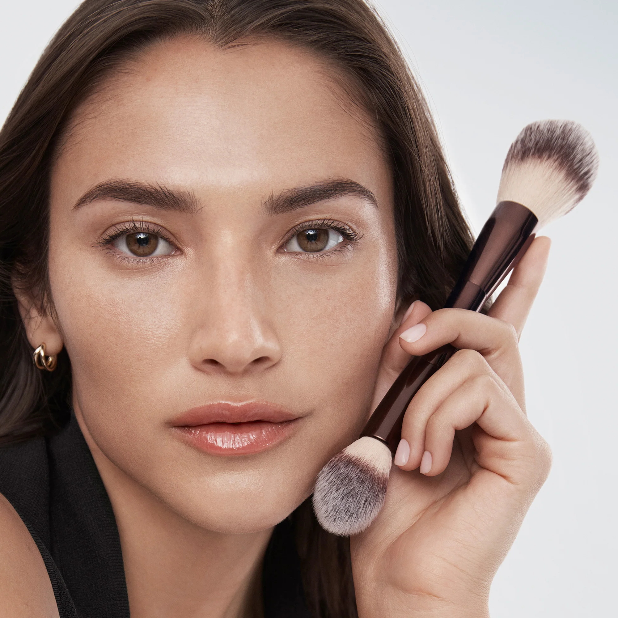 Veil™ Translucent Setting Powder - Image 7